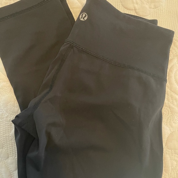 Lululemon black leggings - Picture 4 of 4